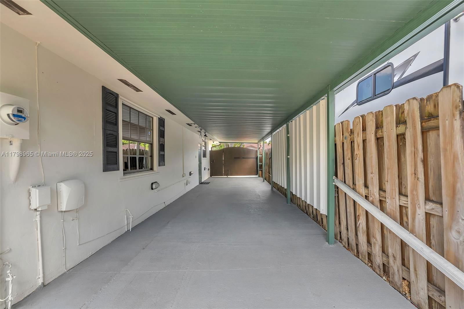 Real estate property located at 15216 146 Ave, Miami-dade, South Landing Estates, Miami, FL