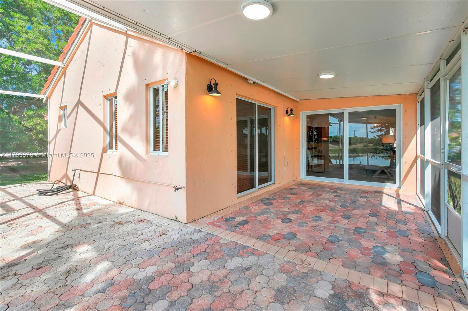 Real estate property located at 1565 Presidio Dr, Broward, Sectors 3 & 4 Boundary Pl, Weston, FL