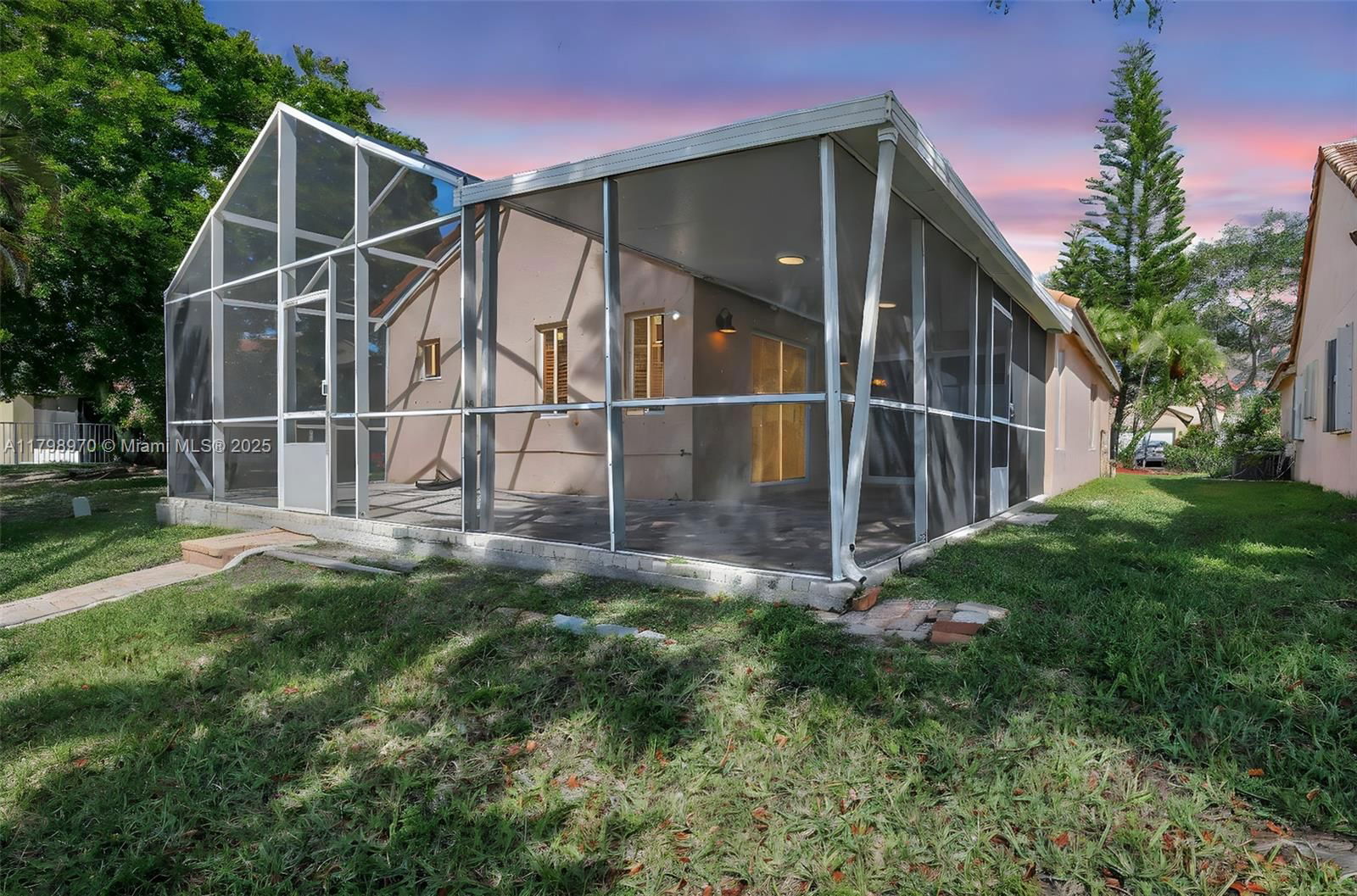 Real estate property located at 1565 Presidio Dr, Broward, Sectors 3 & 4 Boundary Pl, Weston, FL