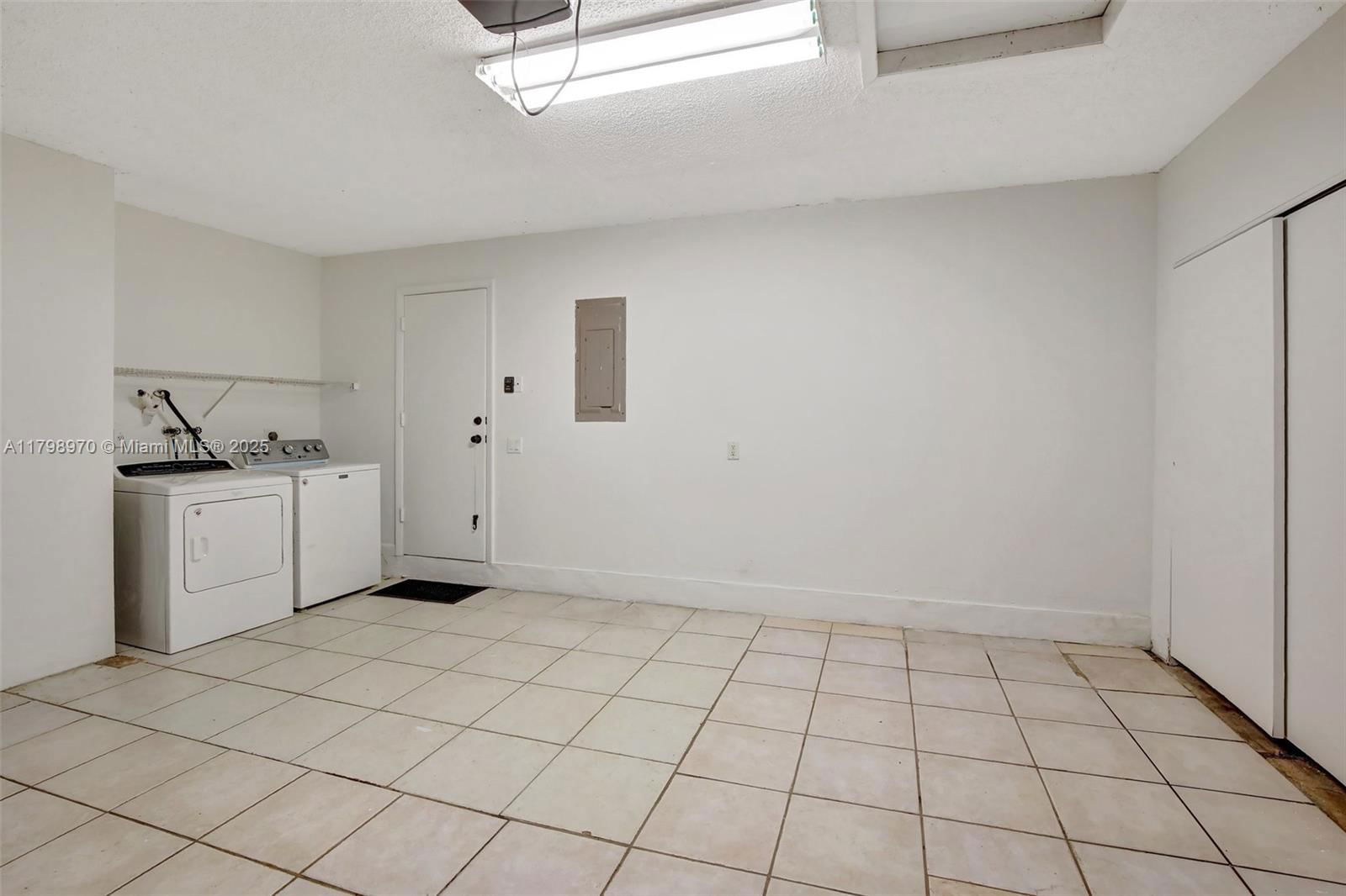 Real estate property located at 1565 Presidio Dr, Broward, Sectors 3 & 4 Boundary Pl, Weston, FL