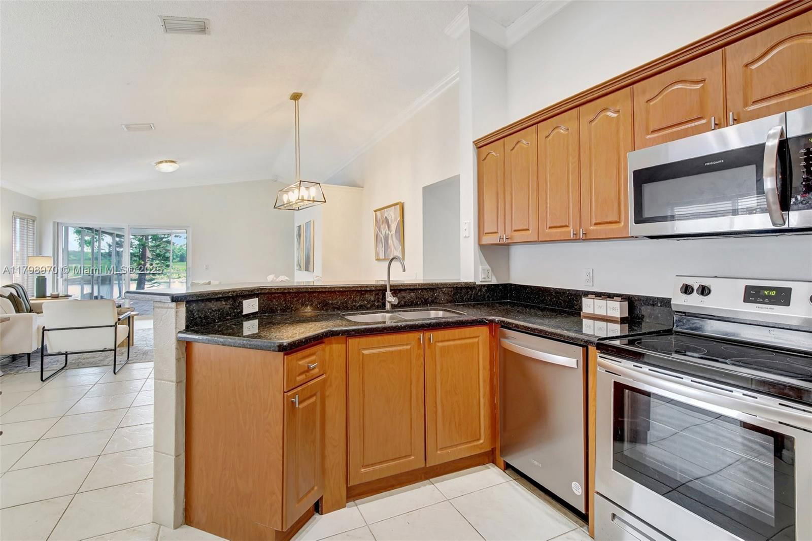 Real estate property located at 1565 Presidio Dr, Broward, Sectors 3 & 4 Boundary Pl, Weston, FL