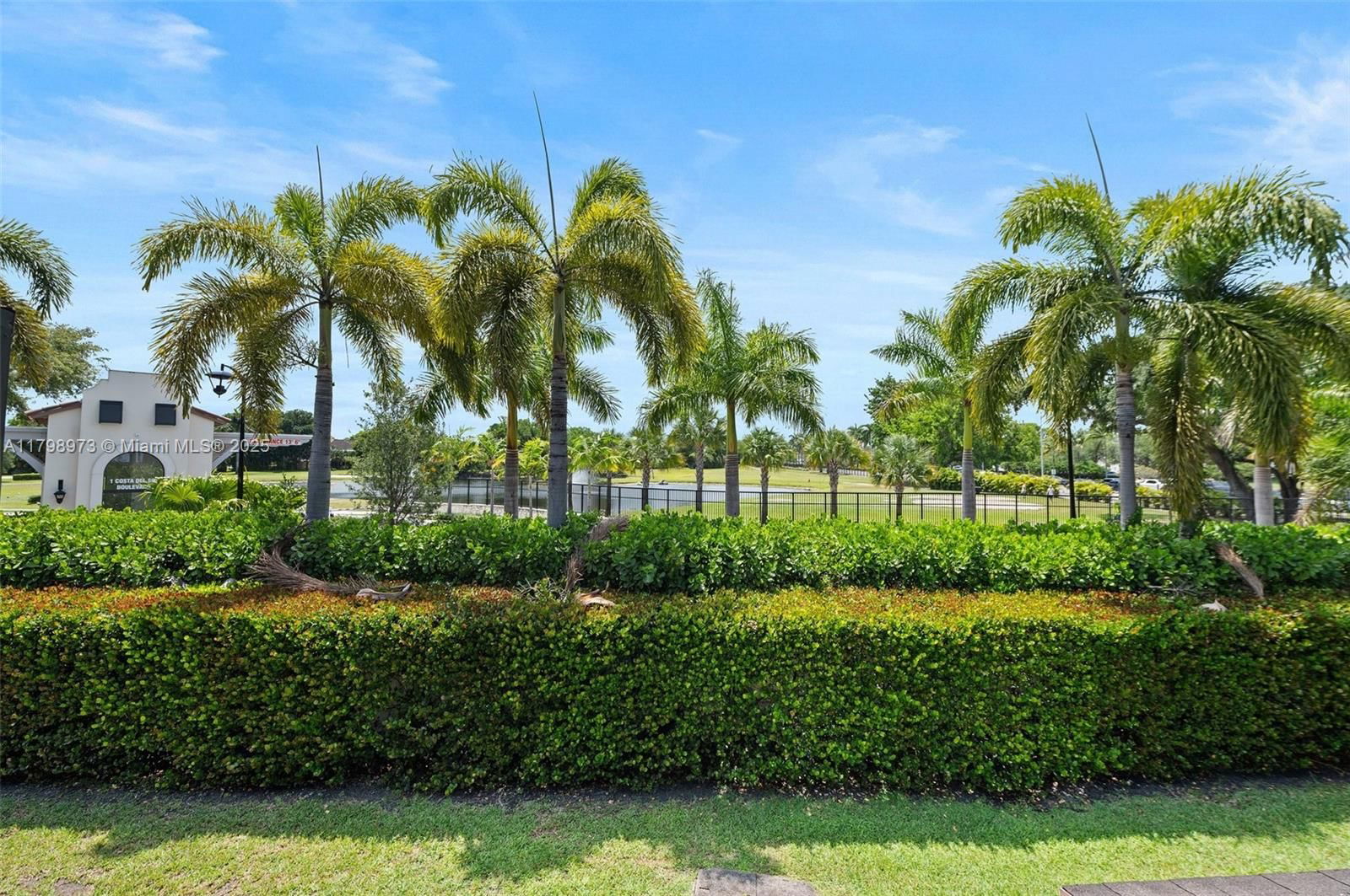 Real estate property located at 10180 41st St #99-9, Miami-dade, Villas Of Amberwood Condo, Doral, FL