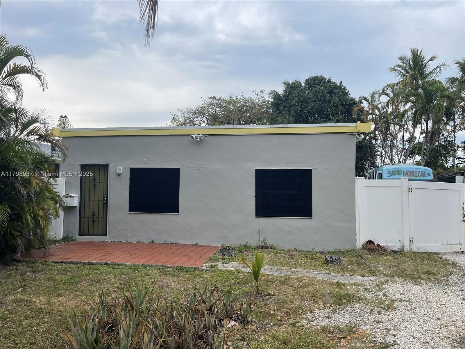 Real estate property located at 2415 Garfield St, Broward, Hollywood Terrace Amen Pl, Hollywood, FL