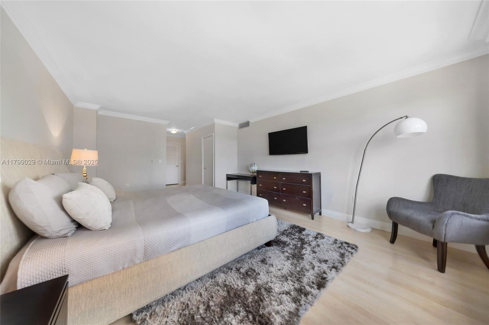 Real estate property located at 9801 Collins Ave #5S, Miami-dade, Balmoral Condo, Bal Harbour, FL