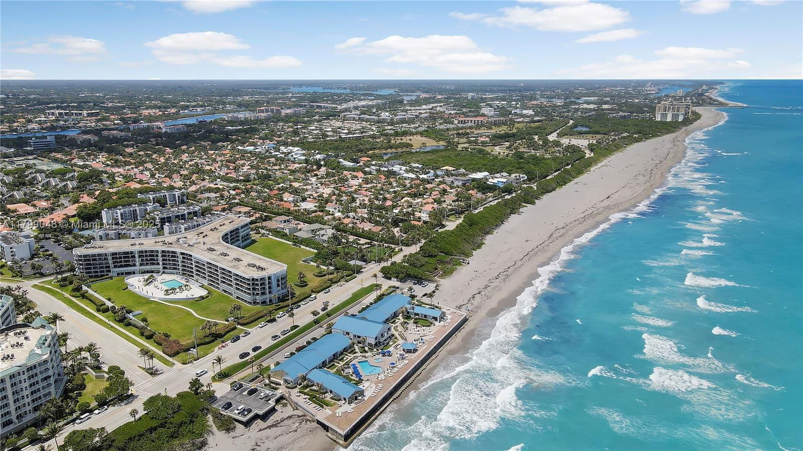 Real estate property located at 1300 Highway A1a #404, Palm Beach, Oceancrest Condo Apts, Jupiter, FL