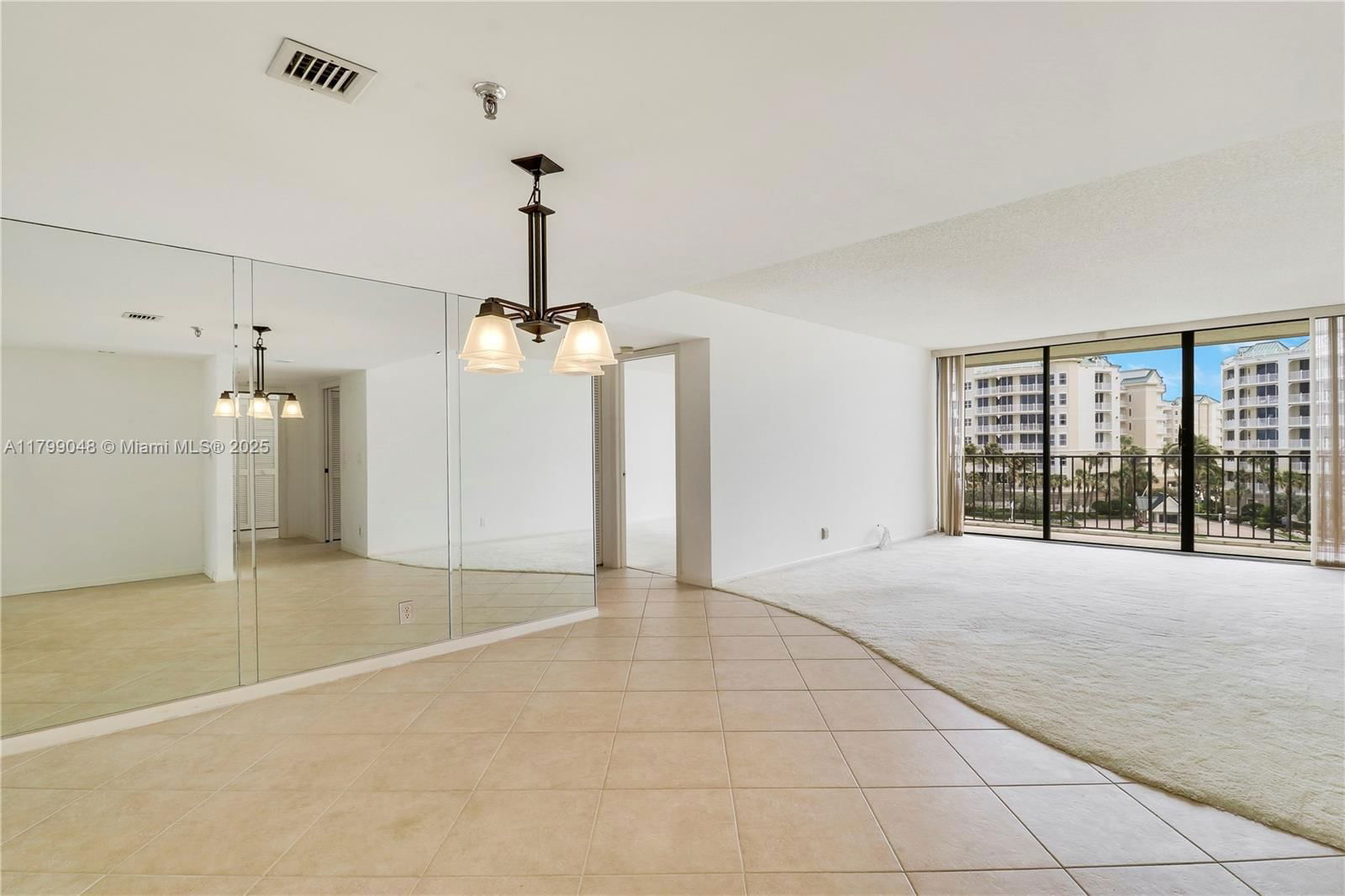 Real estate property located at 1300 Highway A1a #404, Palm Beach, Oceancrest Condo Apts, Jupiter, FL