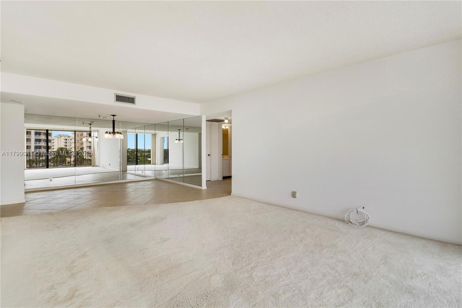 Real estate property located at 1300 Highway A1a #404, Palm Beach, Oceancrest Condo Apts, Jupiter, FL