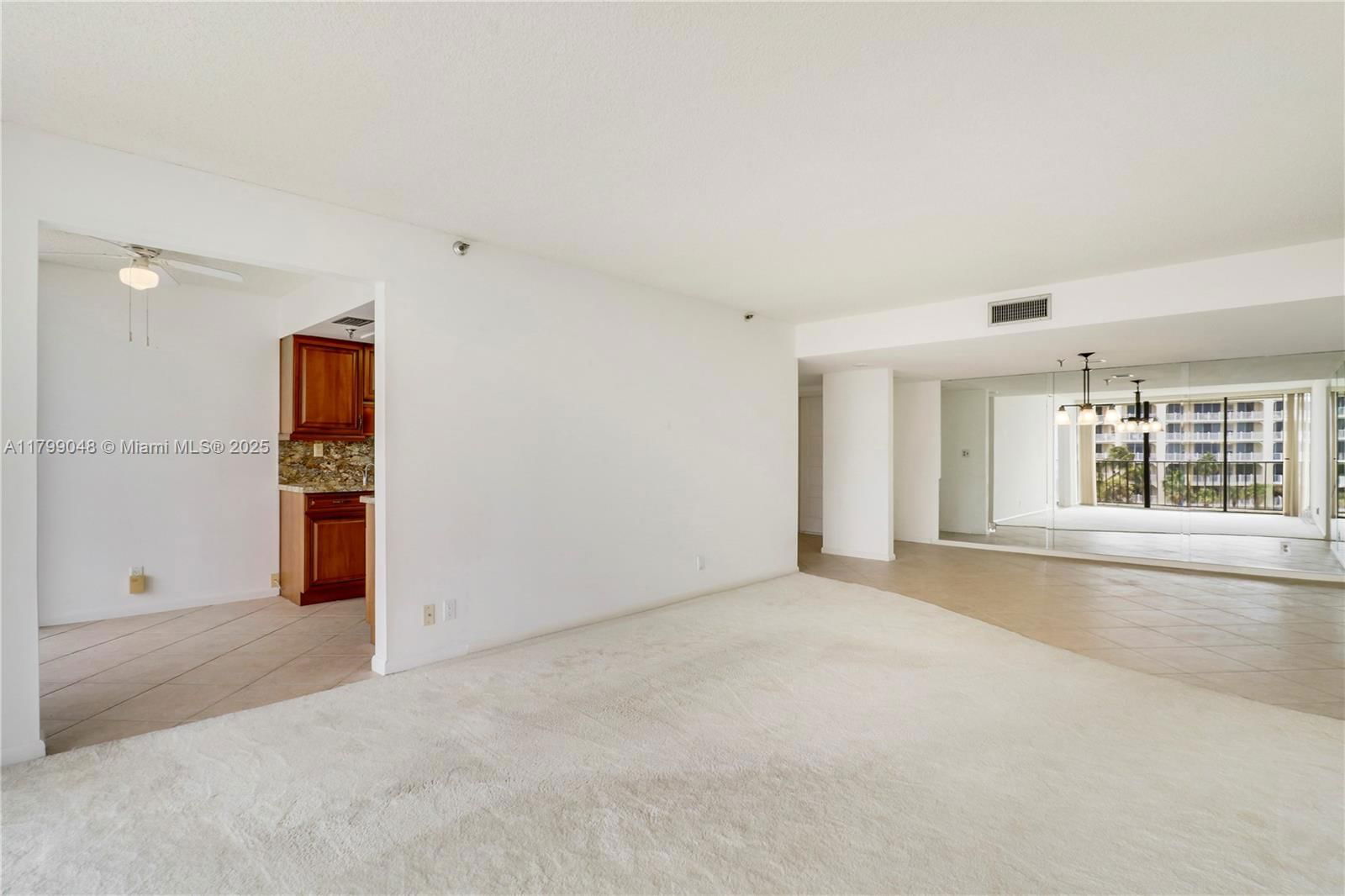 Real estate property located at 1300 Highway A1a #404, Palm Beach, Oceancrest Condo Apts, Jupiter, FL