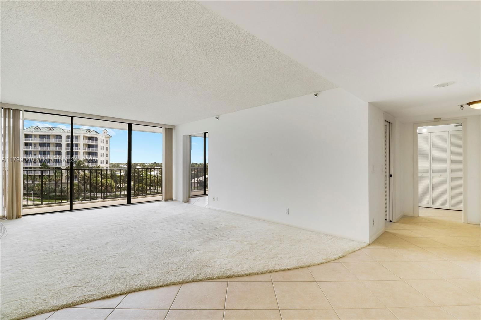 Real estate property located at 1300 Highway A1a #404, Palm Beach, Oceancrest Condo Apts, Jupiter, FL