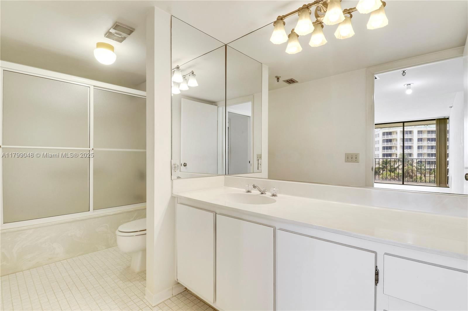 Real estate property located at 1300 Highway A1a #404, Palm Beach, Oceancrest Condo Apts, Jupiter, FL