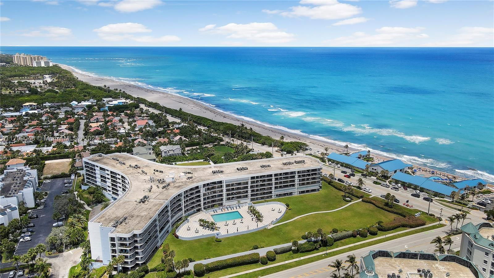 Real estate property located at 1300 Highway A1a #404, Palm Beach, Oceancrest Condo Apts, Jupiter, FL