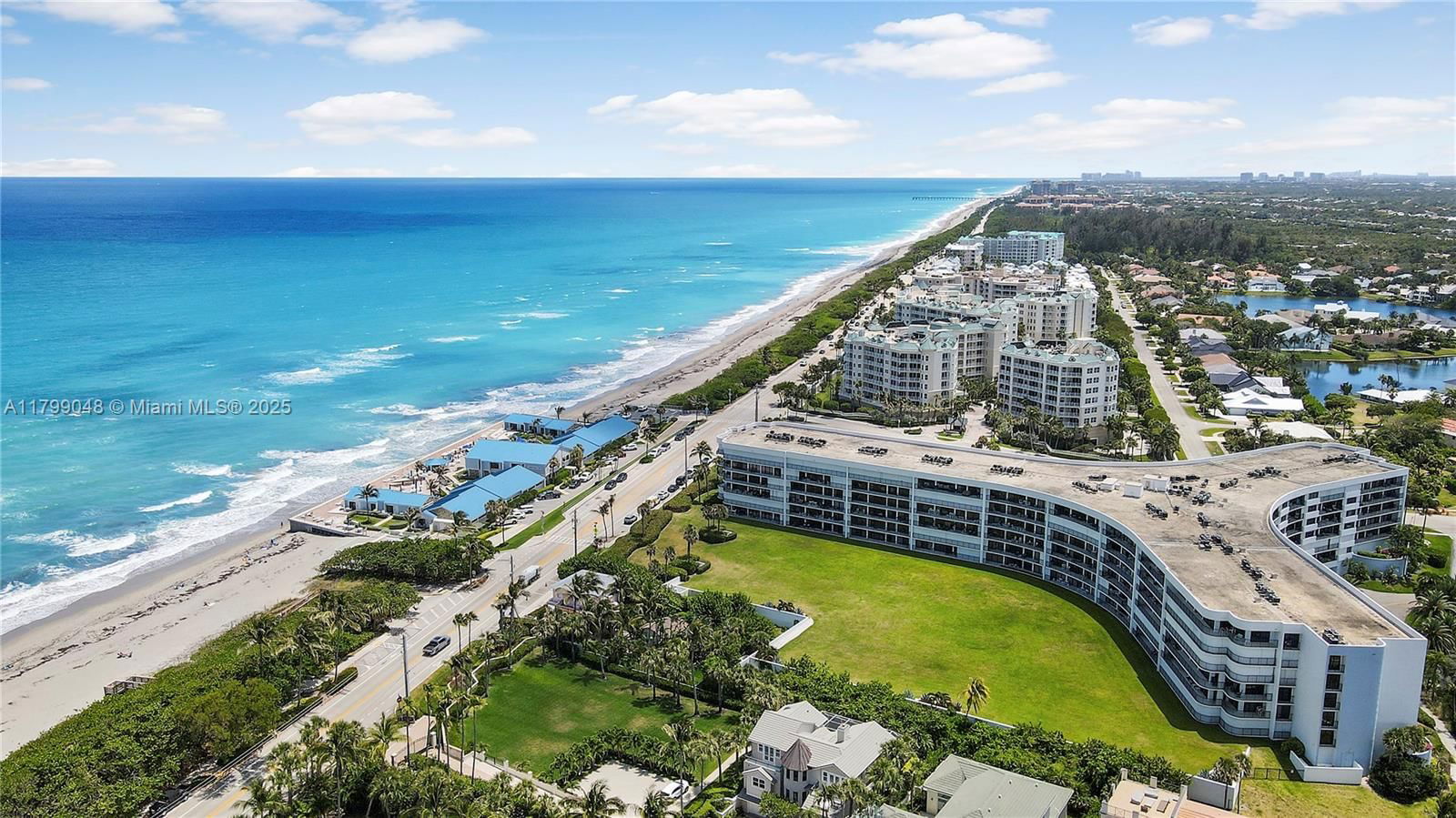 Real estate property located at 1300 Highway A1a #404, Palm Beach, Oceancrest Condo Apts, Jupiter, FL
