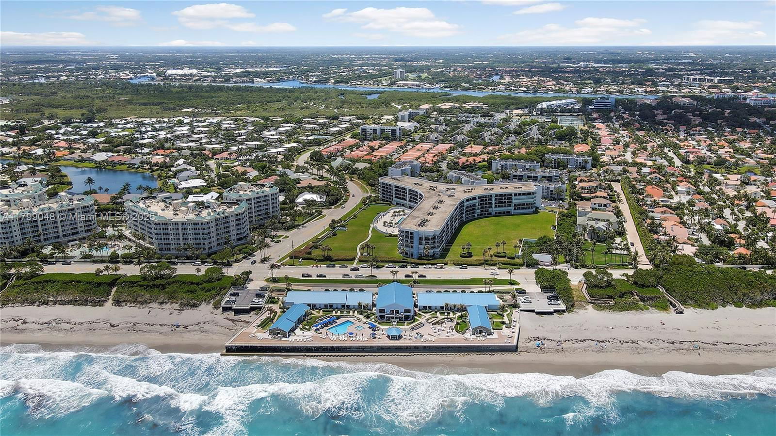 Real estate property located at 1300 Highway A1a #404, Palm Beach, Oceancrest Condo Apts, Jupiter, FL