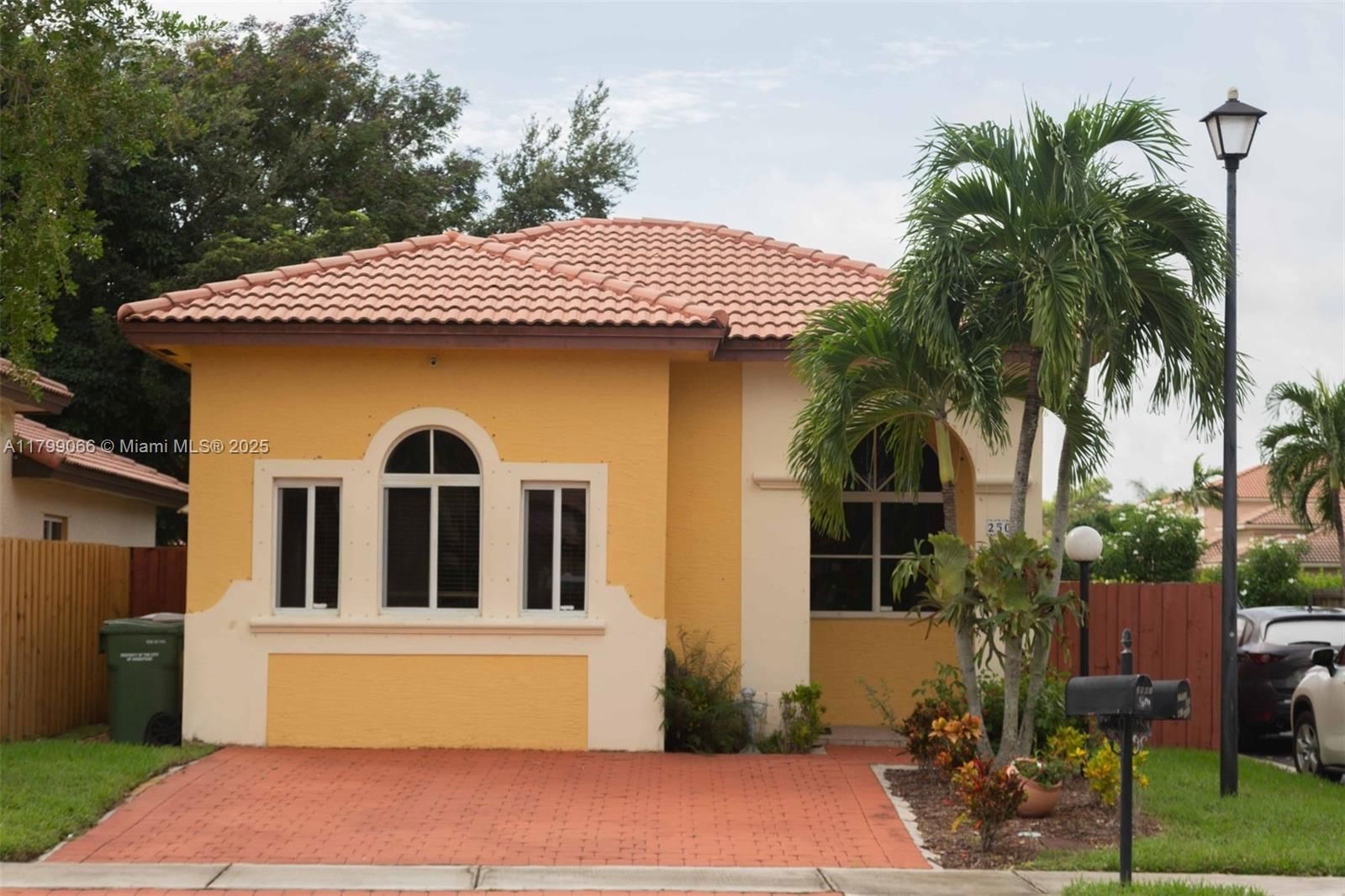 Real estate property located at 2501 41st Ter, Miami-dade, Meghans Place, Homestead, FL