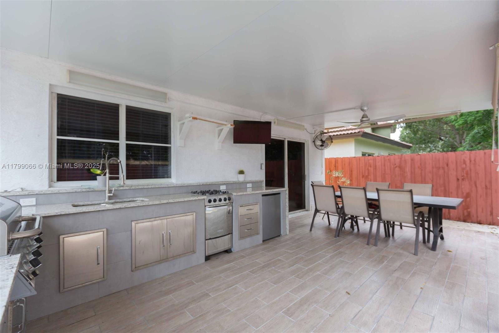 Real estate property located at 2501 41st Ter, Miami-dade, Meghans Place, Homestead, FL