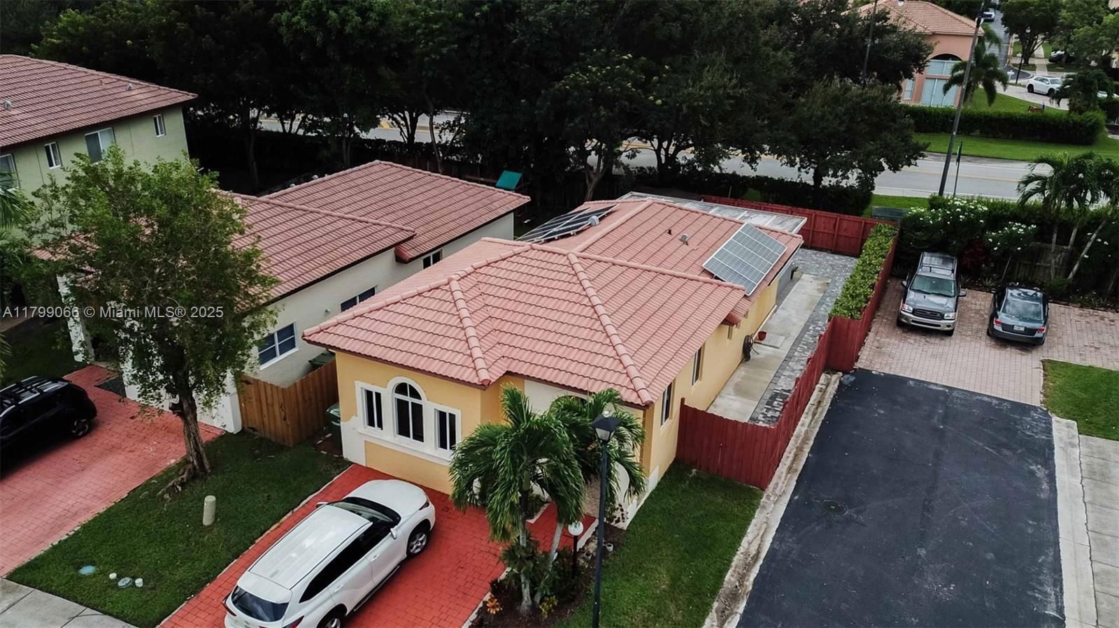 Real estate property located at 2501 41st Ter, Miami-dade, Meghans Place, Homestead, FL