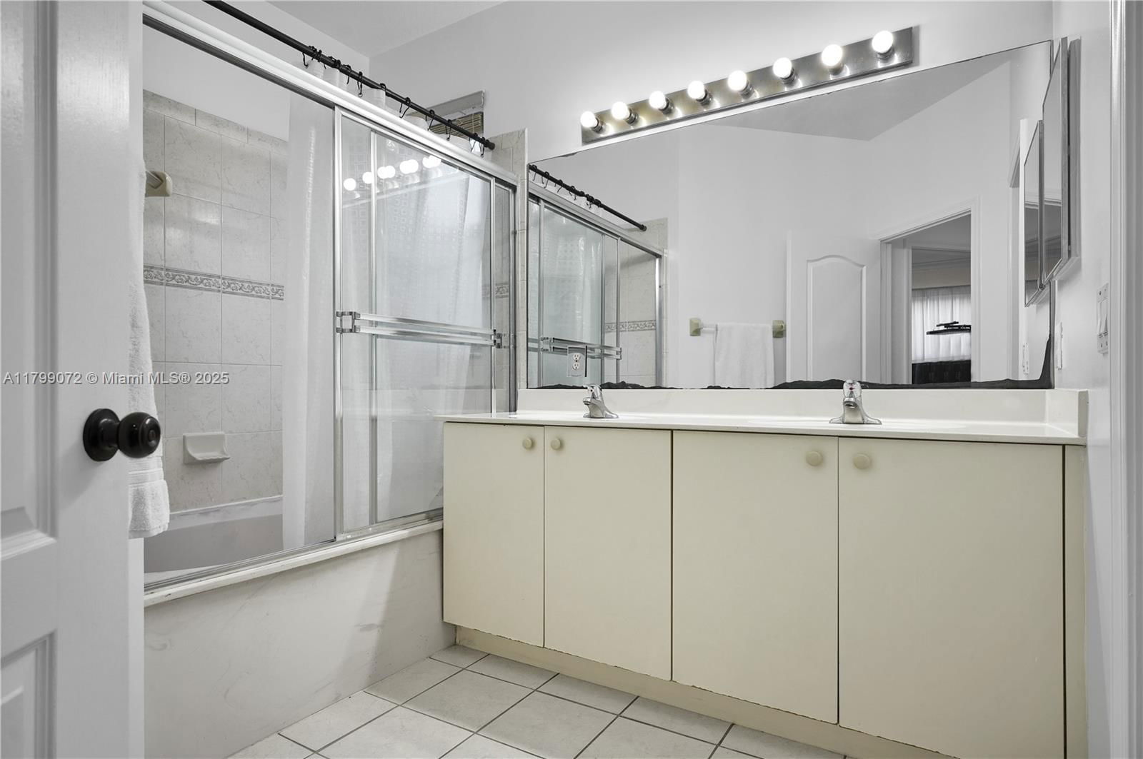 Real estate property located at 3743 10th Ct, Miami-dade, Portofino Pointe, Homestead, FL