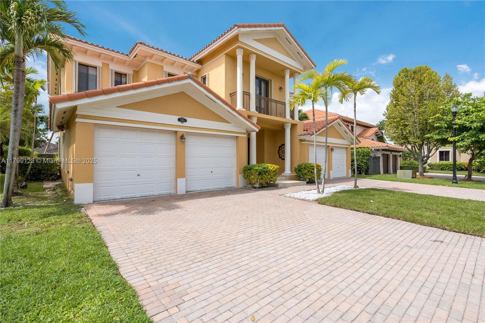 Real estate property located at 7880 195th Terrace, Miami-dade, Cutler Cay, Cutler Bay, FL