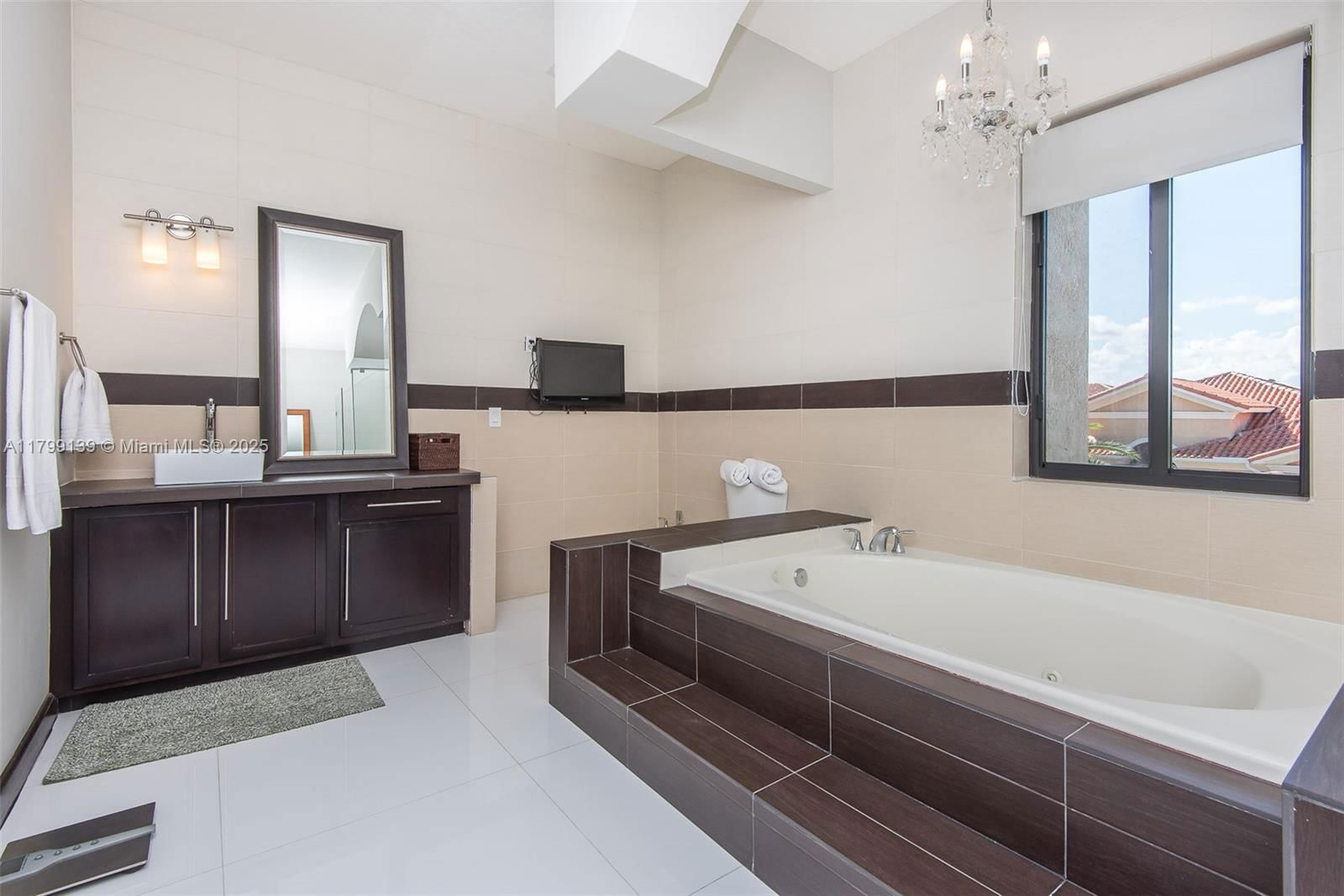 Real estate property located at 19305 79th Ct, Miami-dade, Cutler Cay, Cutler Bay, FL