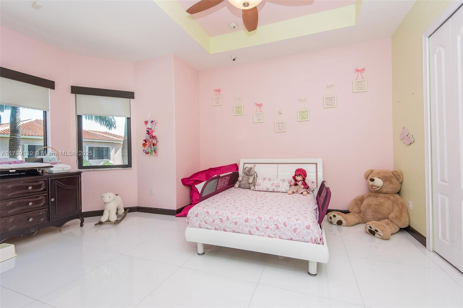 Real estate property located at 19305 79th Ct, Miami-dade, Cutler Cay, Cutler Bay, FL
