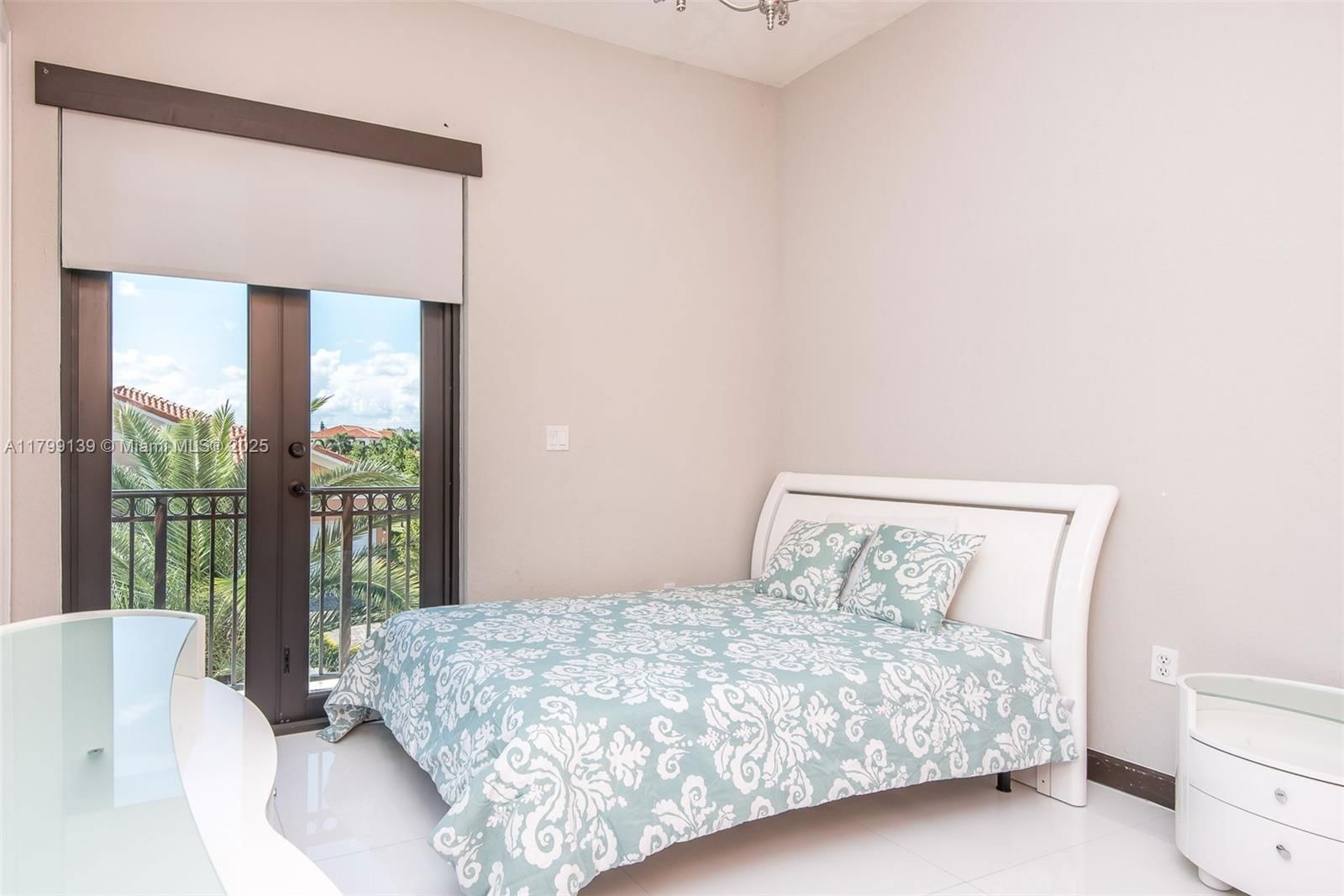 Real estate property located at 19305 79th Ct, Miami-dade, Cutler Cay, Cutler Bay, FL