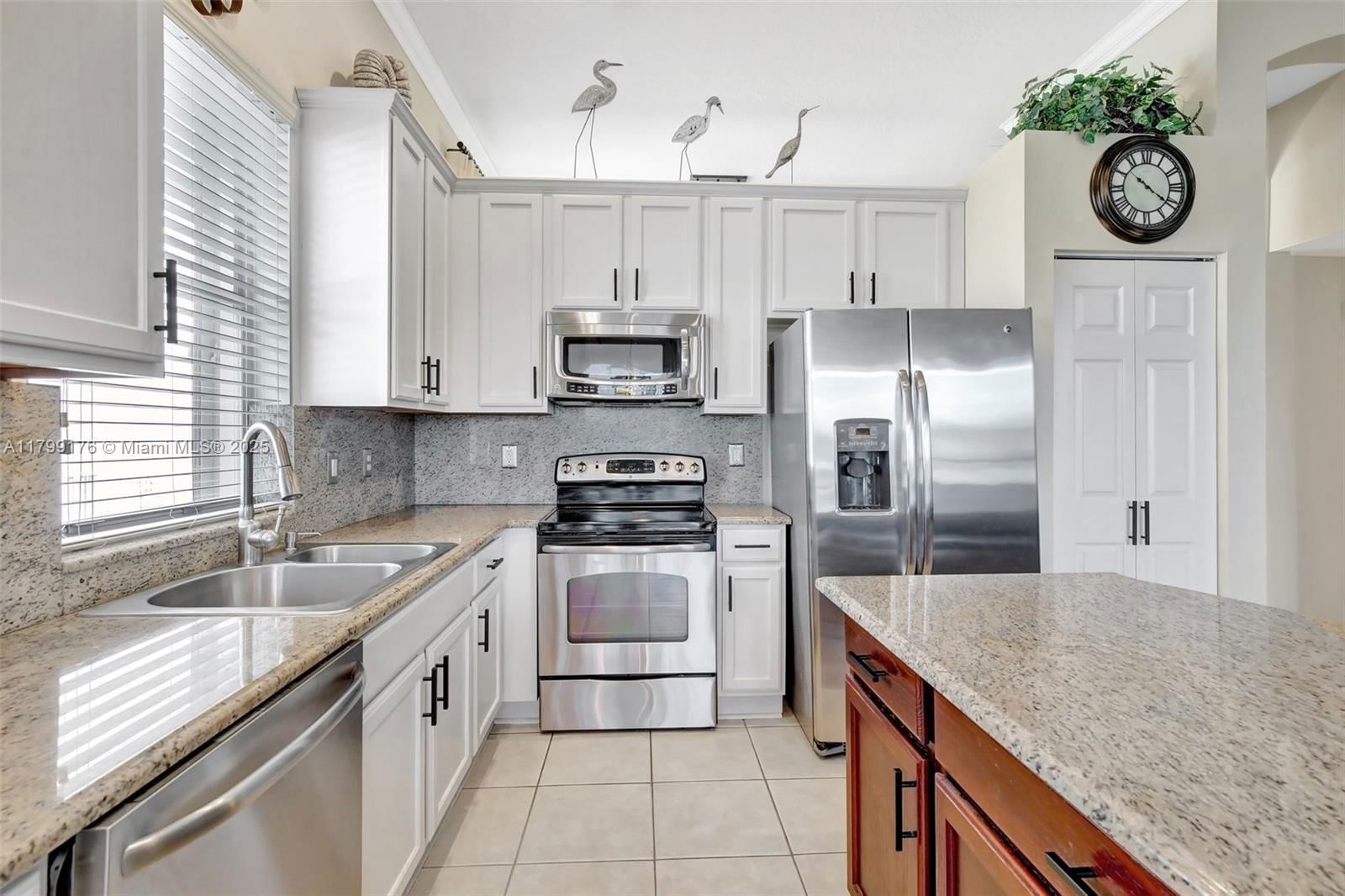 Real estate property located at 14284 18th Mnr, Broward, Pembroke Falls Phase 7, Pembroke Pines, FL