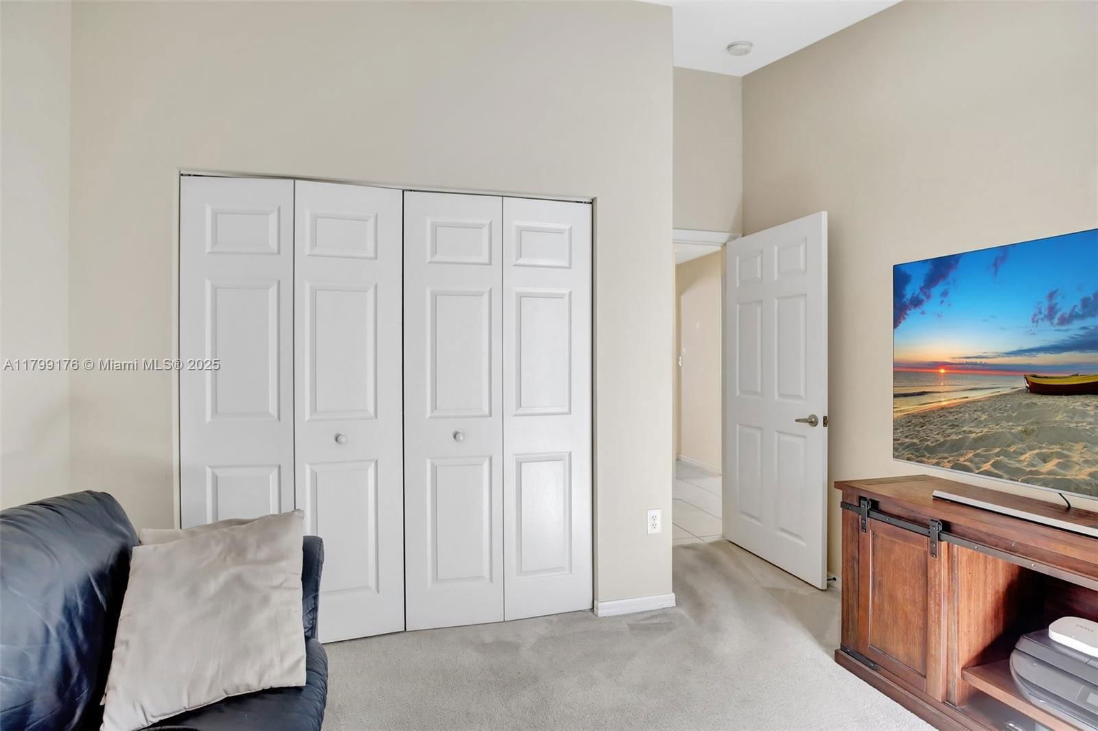 Real estate property located at 14284 18th Mnr, Broward, Pembroke Falls Phase 7, Pembroke Pines, FL