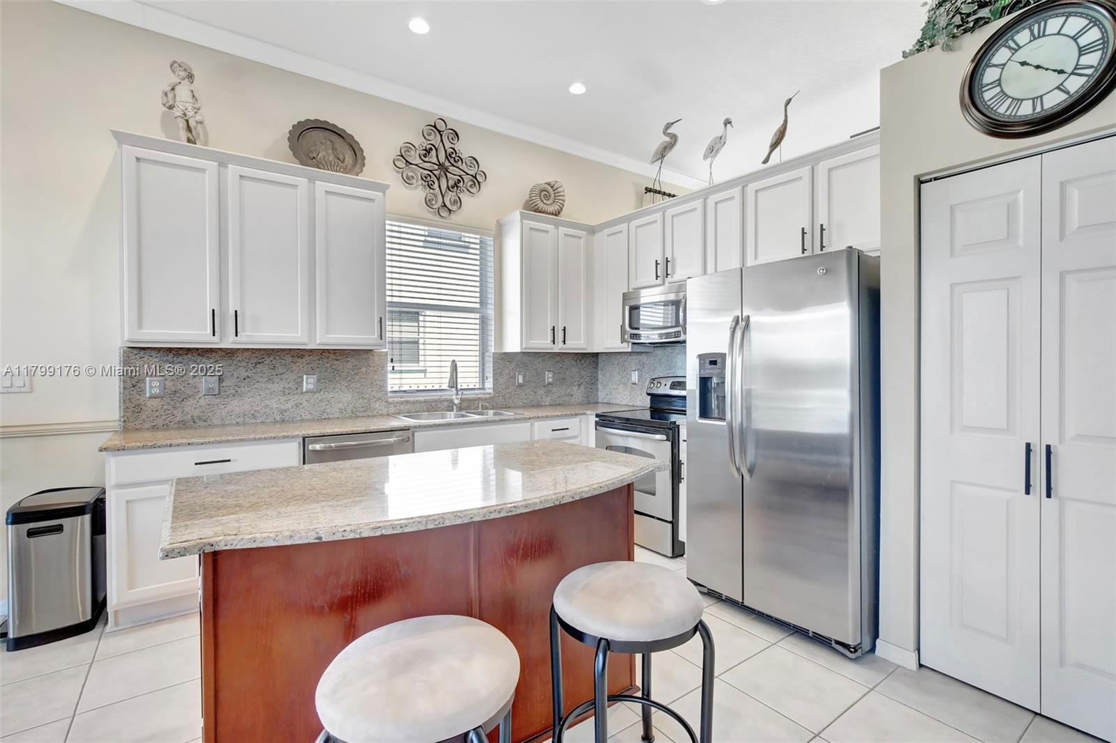 Real estate property located at 14284 18th Mnr, Broward, Pembroke Falls Phase 7, Pembroke Pines, FL