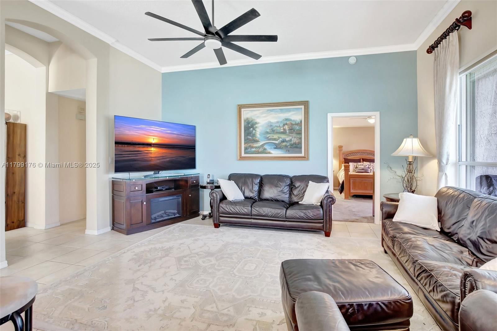 Real estate property located at 14284 18th Mnr, Broward, Pembroke Falls Phase 7, Pembroke Pines, FL