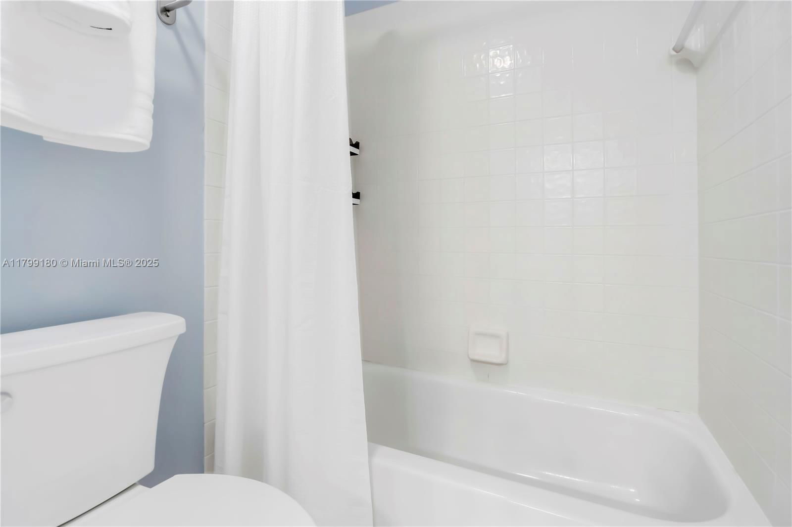 Real estate property located at 18442 12th St, Broward, Chapel Lake Estates, Pembroke Pines, FL