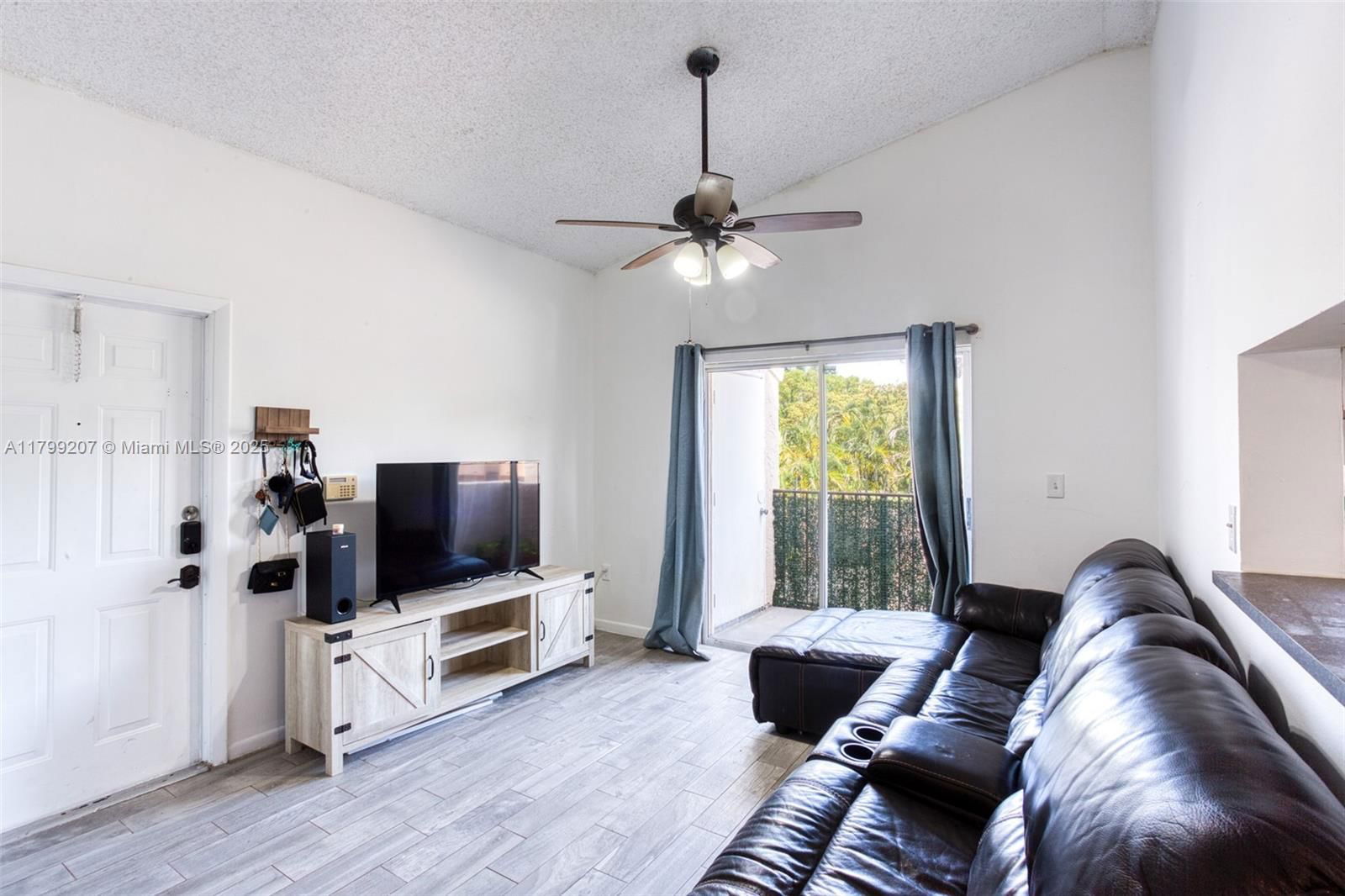 Real estate property located at 2301 96th Ter #16C, Broward, Reflections At Pembroke P, Pembroke Pines, FL
