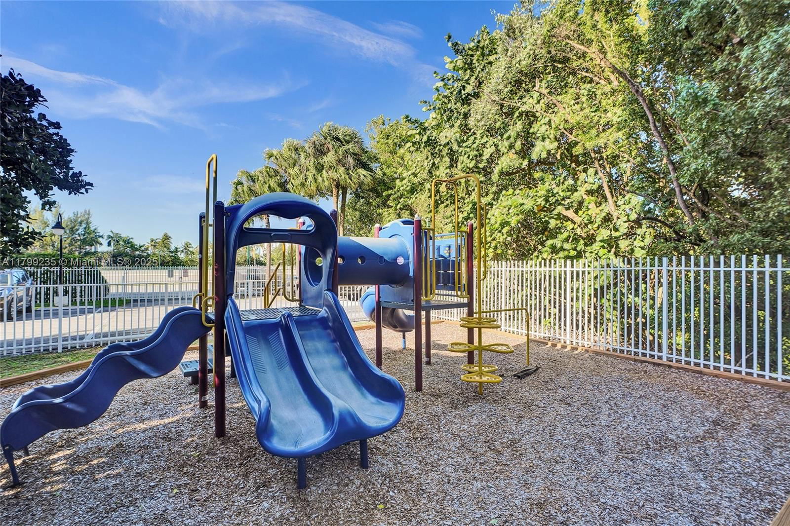 Real estate property located at 3400 192nd St PH11, Miami-dade, Mystic Pointe Tower 600 C, Aventura, FL