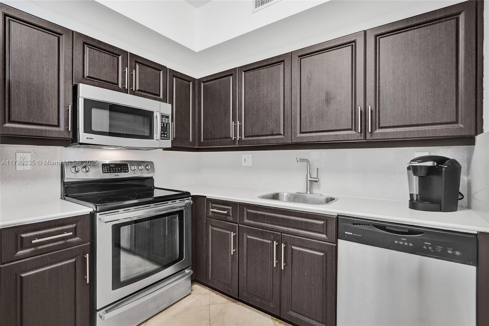 Real estate property located at 3400 192nd St PH11, Miami-dade, Mystic Pointe Tower 600 C, Aventura, FL