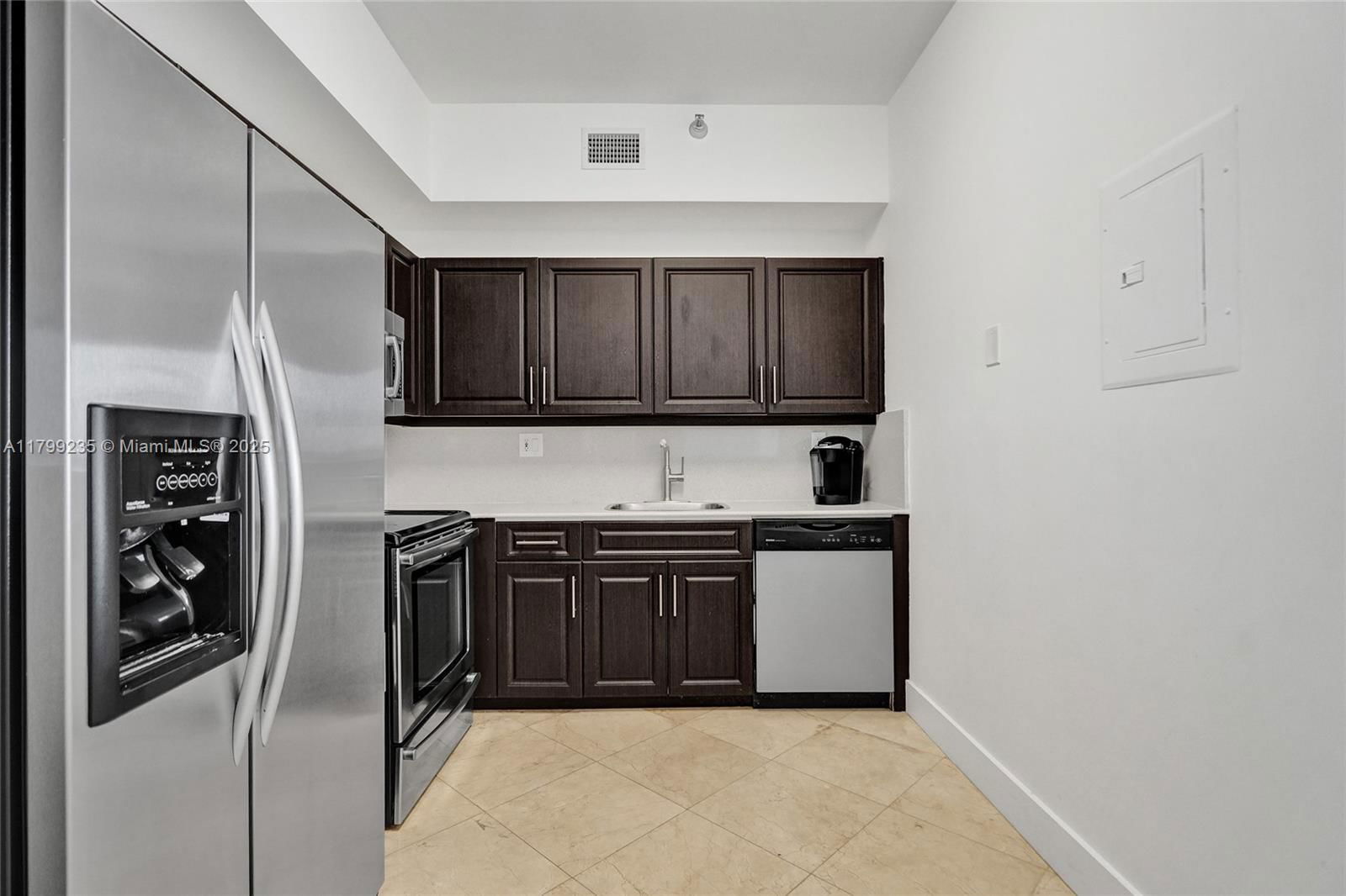 Real estate property located at 3400 192nd St PH11, Miami-dade, Mystic Pointe Tower 600 C, Aventura, FL