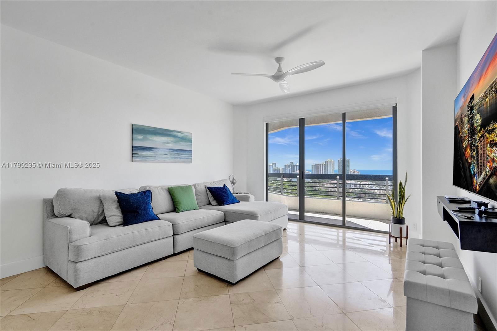 Real estate property located at 3400 192nd St PH11, Miami-dade, Mystic Pointe Tower 600 C, Aventura, FL