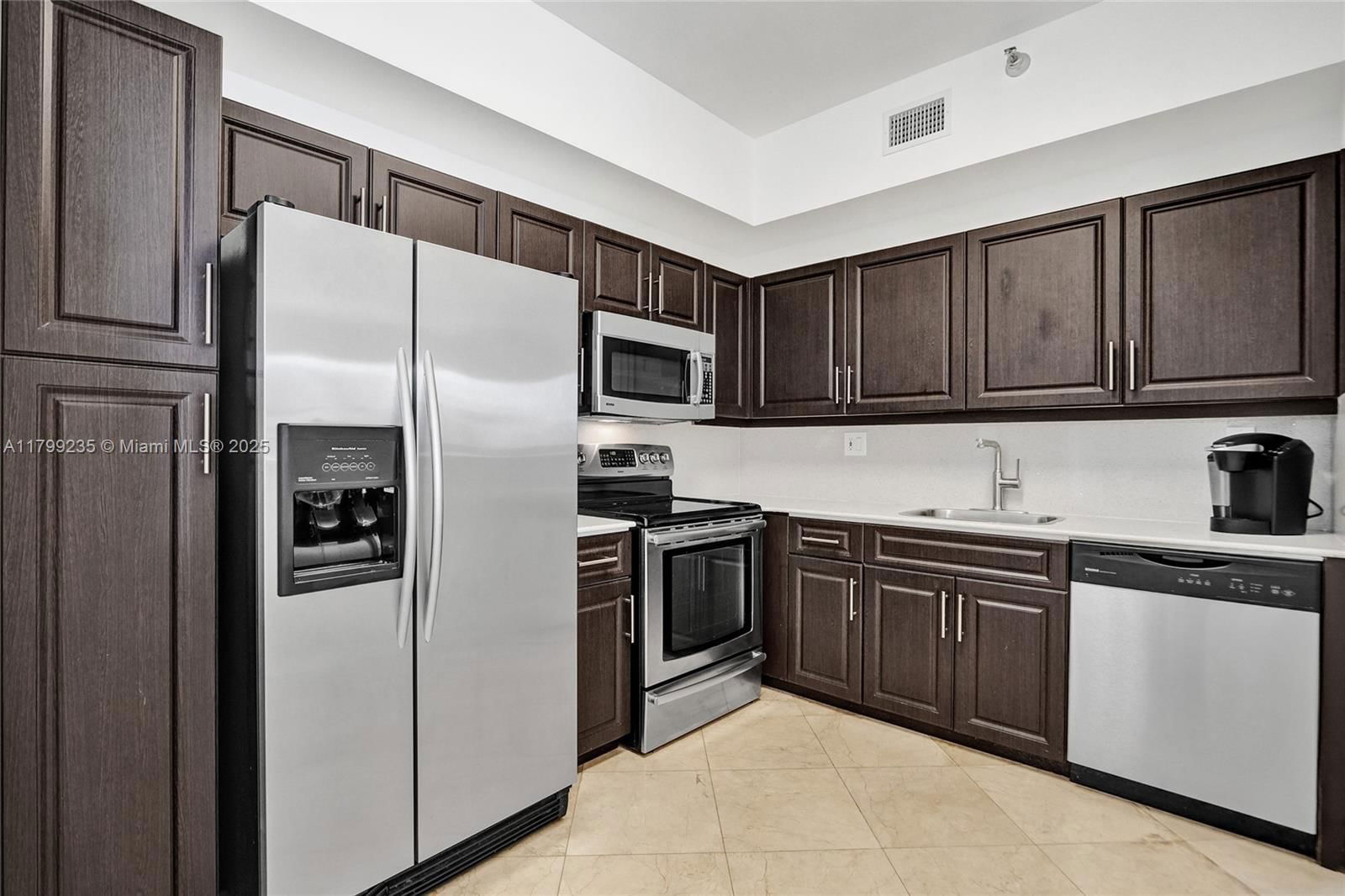Real estate property located at 3400 192nd St PH11, Miami-dade, Mystic Pointe Tower 600 C, Aventura, FL