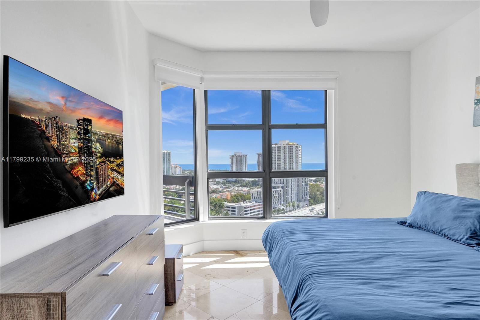 Real estate property located at 3400 192nd St PH11, Miami-dade, Mystic Pointe Tower 600 C, Aventura, FL