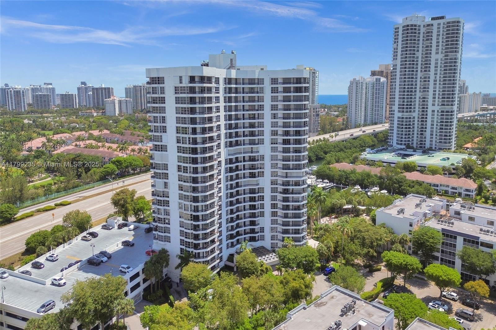 Real estate property located at 3400 192nd St PH11, Miami-dade, Mystic Pointe Tower 600 C, Aventura, FL