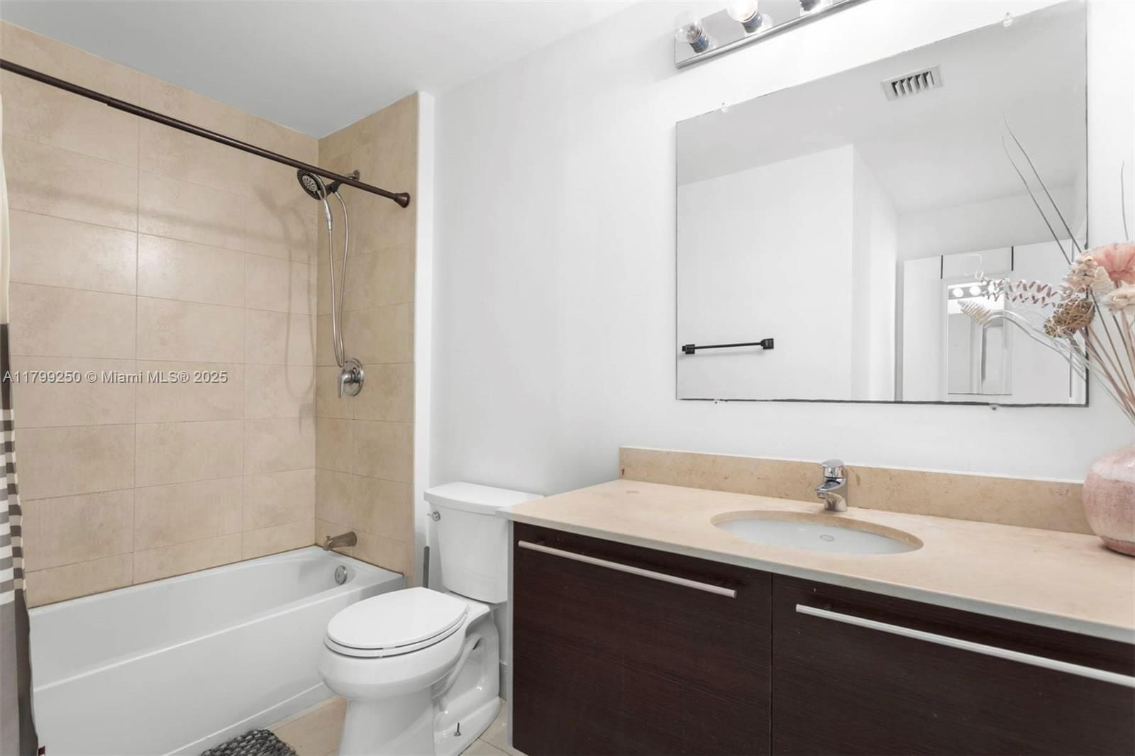 Real estate property located at 1900 Bayshore Dr #2519, Miami-dade, Quantum On The Bay Condo, Miami, FL