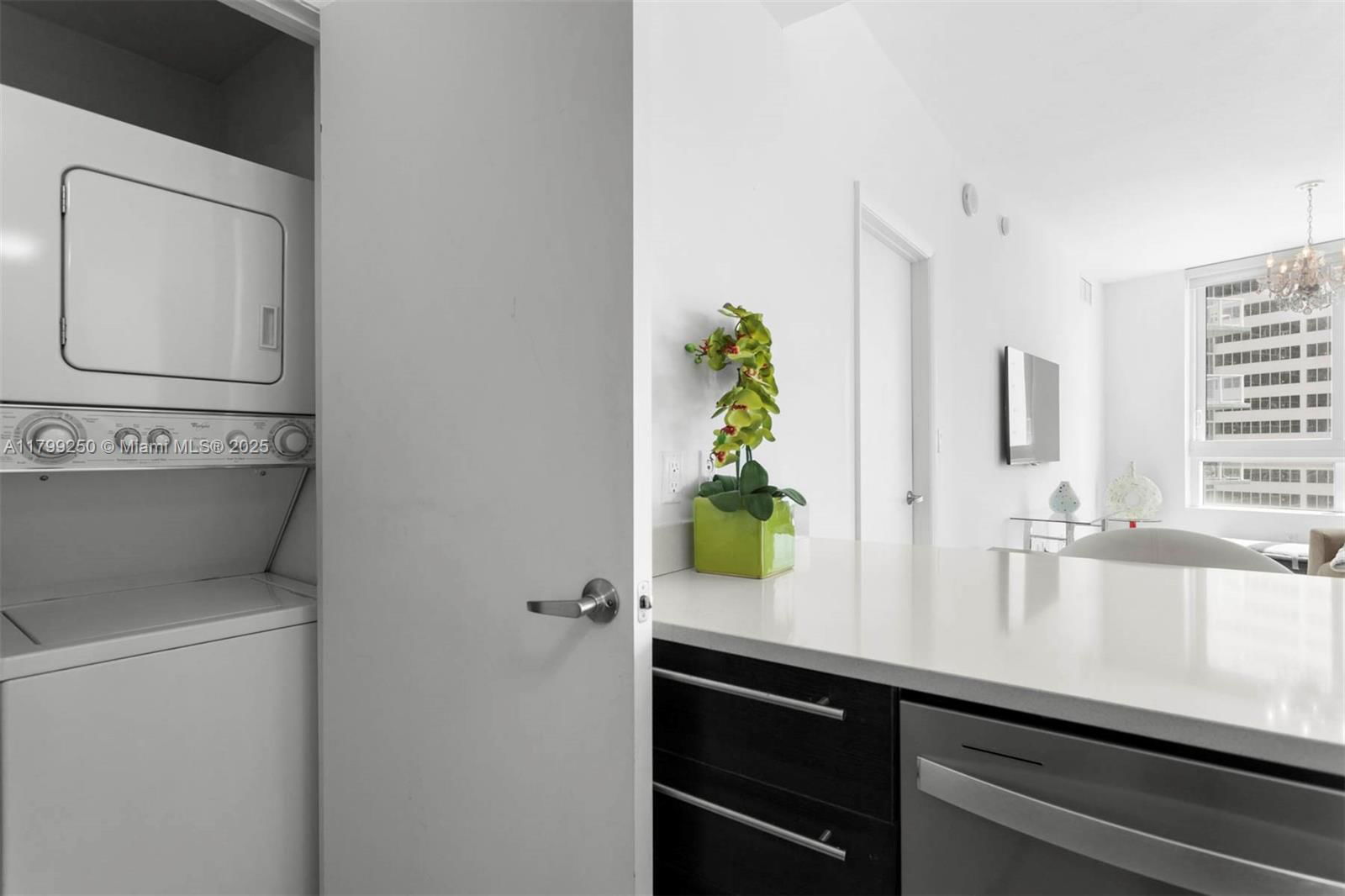 Real estate property located at 1900 Bayshore Dr #2519, Miami-dade, Quantum On The Bay Condo, Miami, FL
