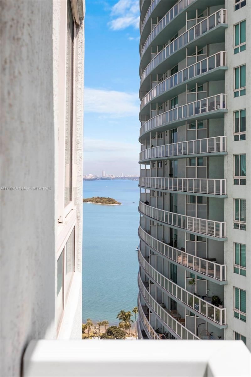 Real estate property located at 1900 Bayshore Dr #2519, Miami-dade, Quantum On The Bay Condo, Miami, FL