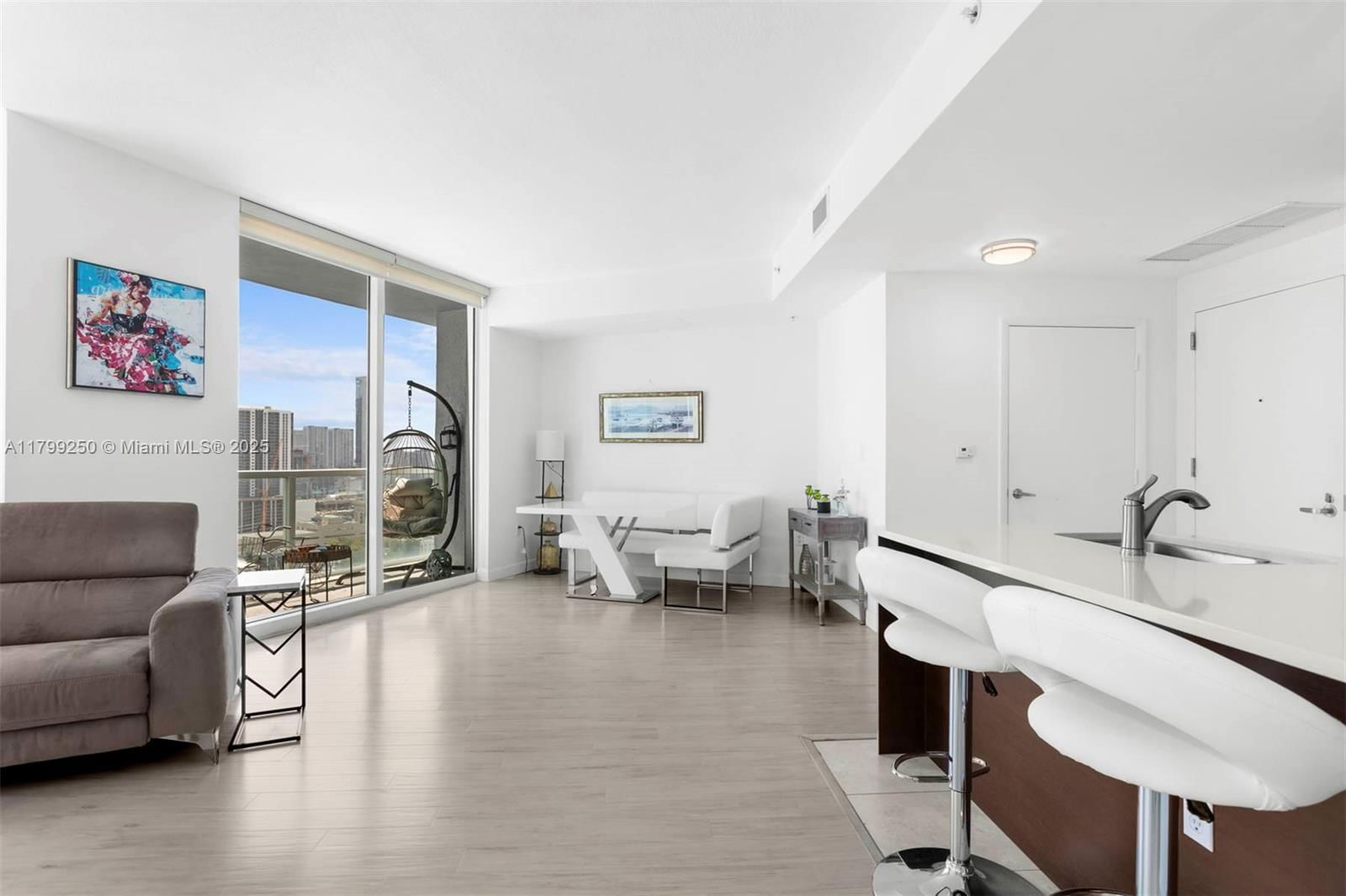 Real estate property located at 1900 Bayshore Dr #2519, Miami-dade, Quantum On The Bay Condo, Miami, FL