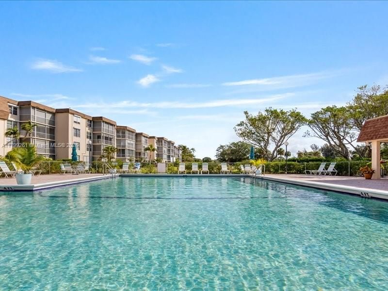 Real estate property located at 6200 2nd Ave #418, Palm Beach, Boca Teeca Condo 8, Boca Raton, FL