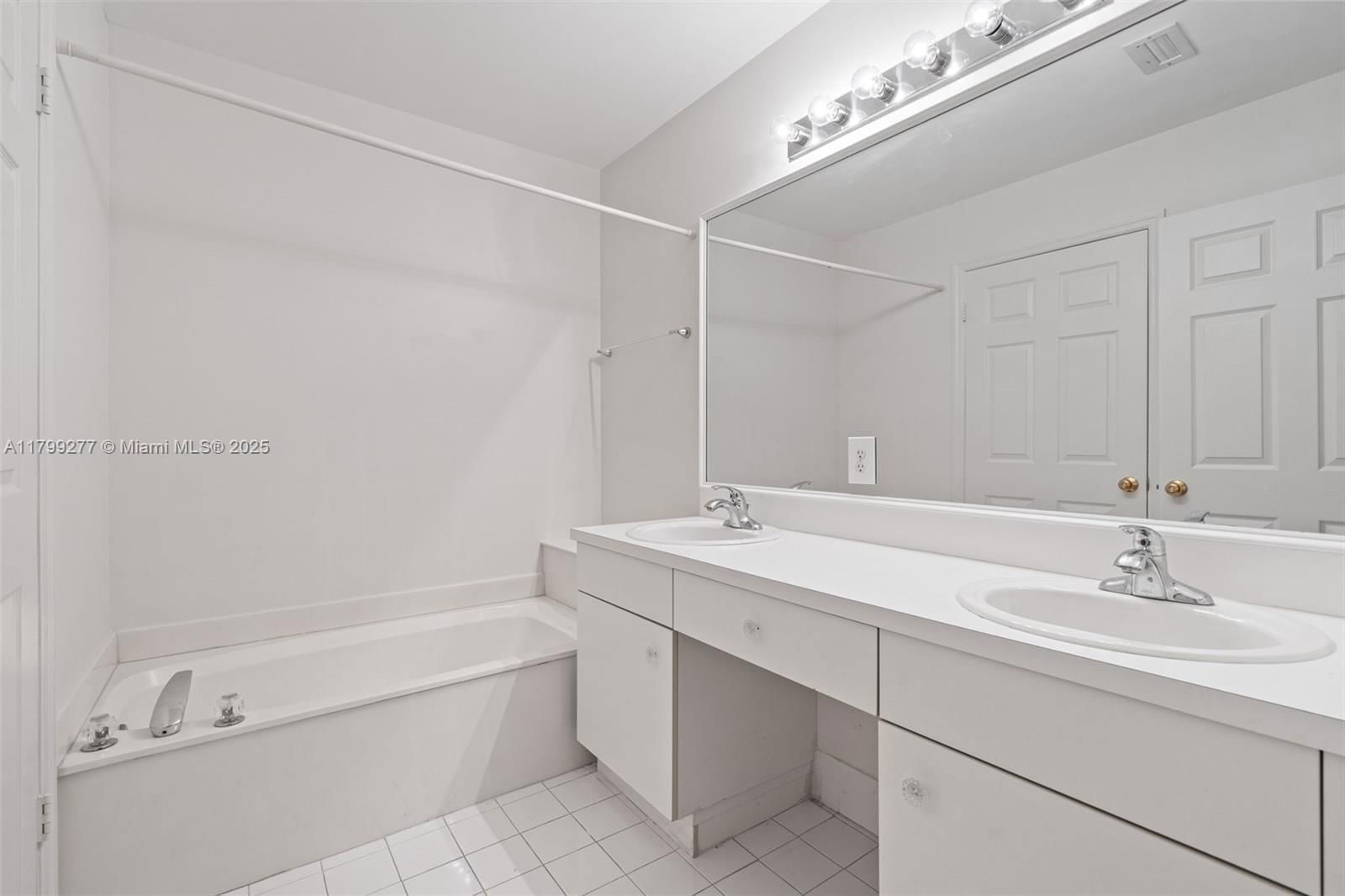 Real estate property located at 14202 151st Ct, Miami-dade, Brightons Meadow Trace, Miami, FL