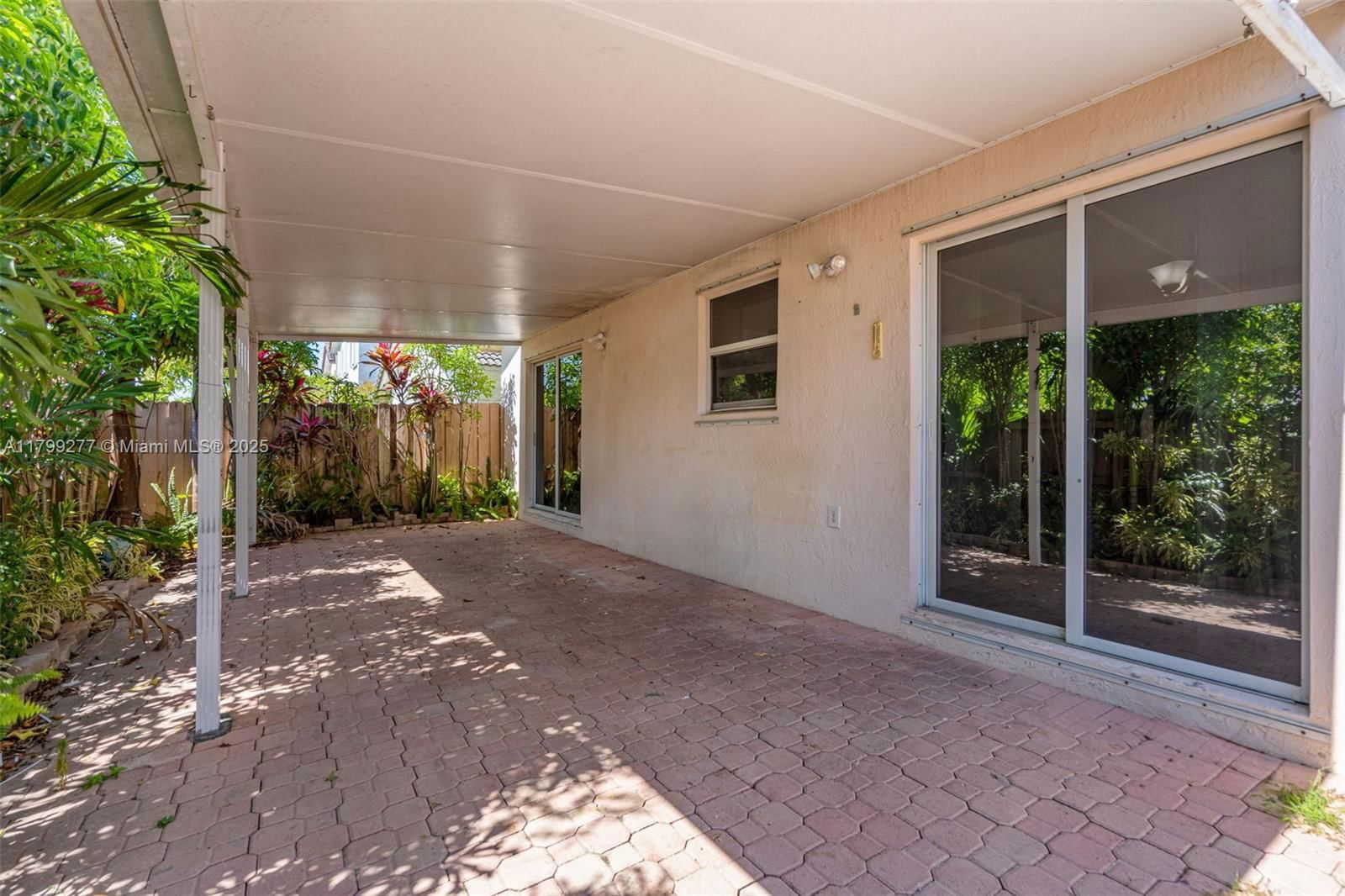 Real estate property located at 14202 151st Ct, Miami-dade, Brightons Meadow Trace, Miami, FL