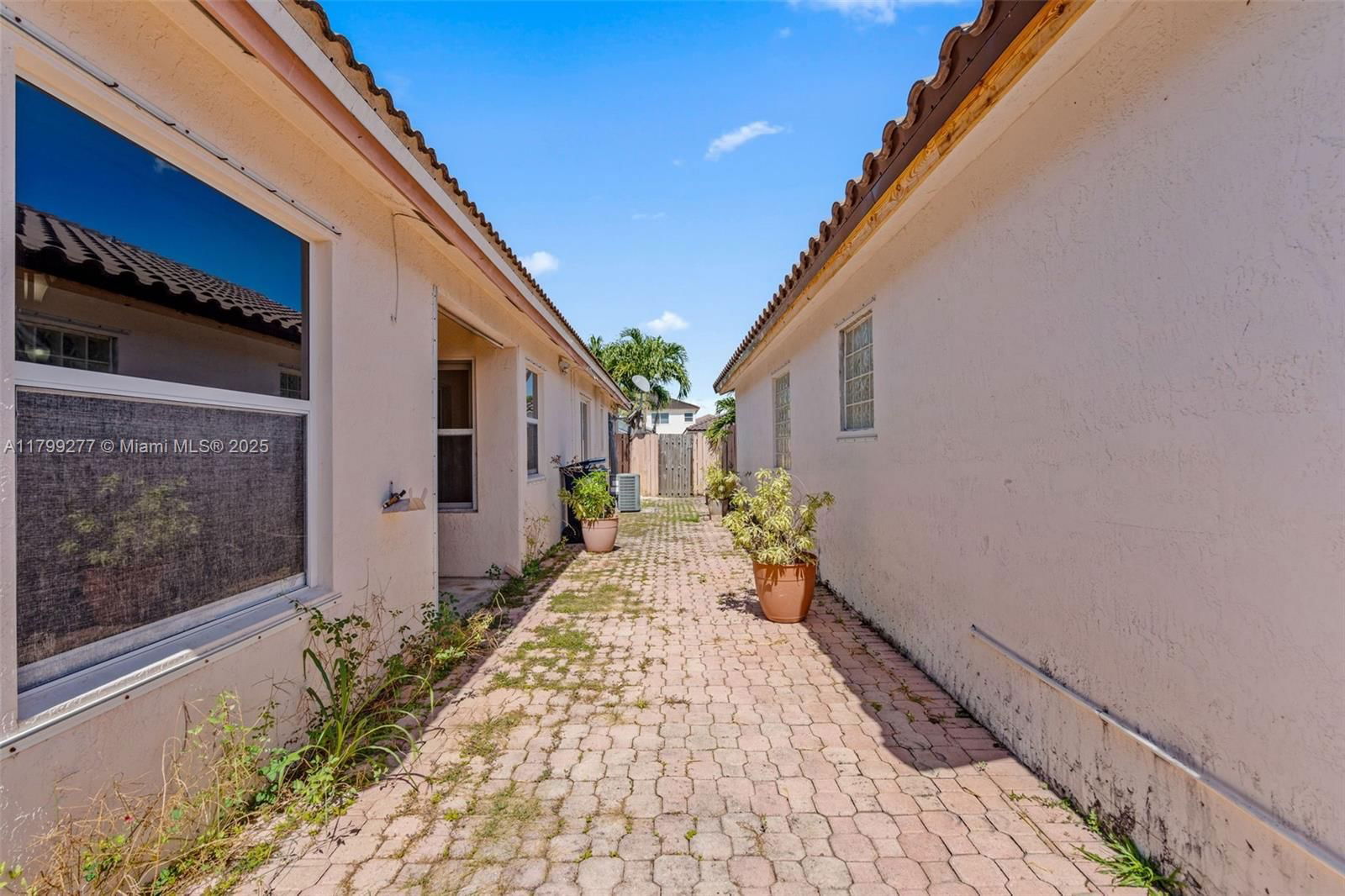 Real estate property located at 14202 151st Ct, Miami-dade, Brightons Meadow Trace, Miami, FL
