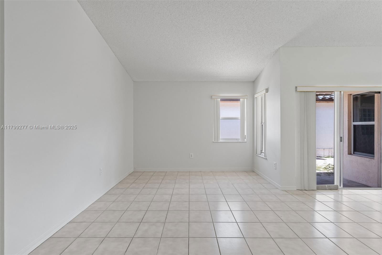 Real estate property located at 14202 151st Ct, Miami-dade, Brightons Meadow Trace, Miami, FL