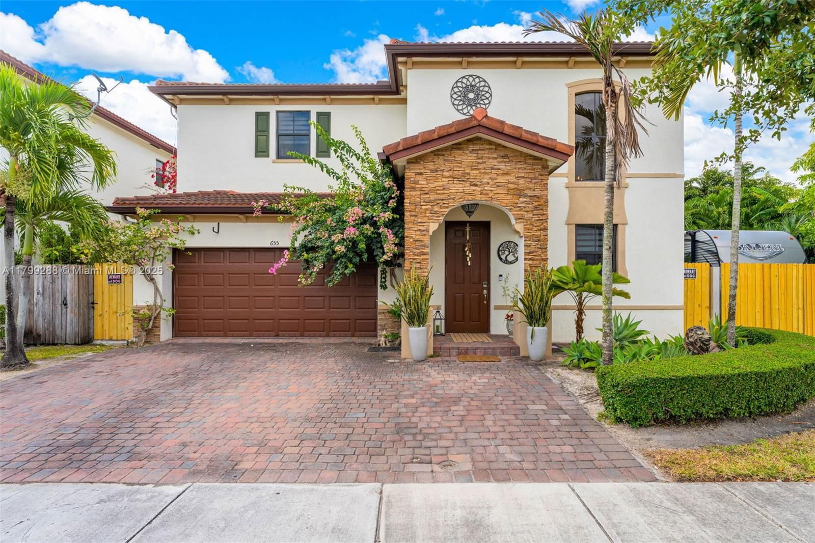 Real estate property located at 655 37th Ter, Miami-dade, Baywinds Of Abaco, Homestead, FL