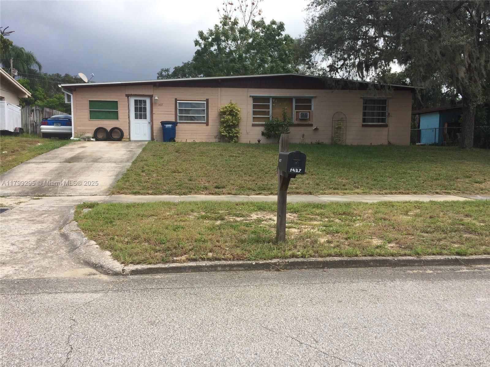 Real estate property located at 1437 HITAKEE AVENUE, Highlands, Lakeview Place Add, Sebring, FL