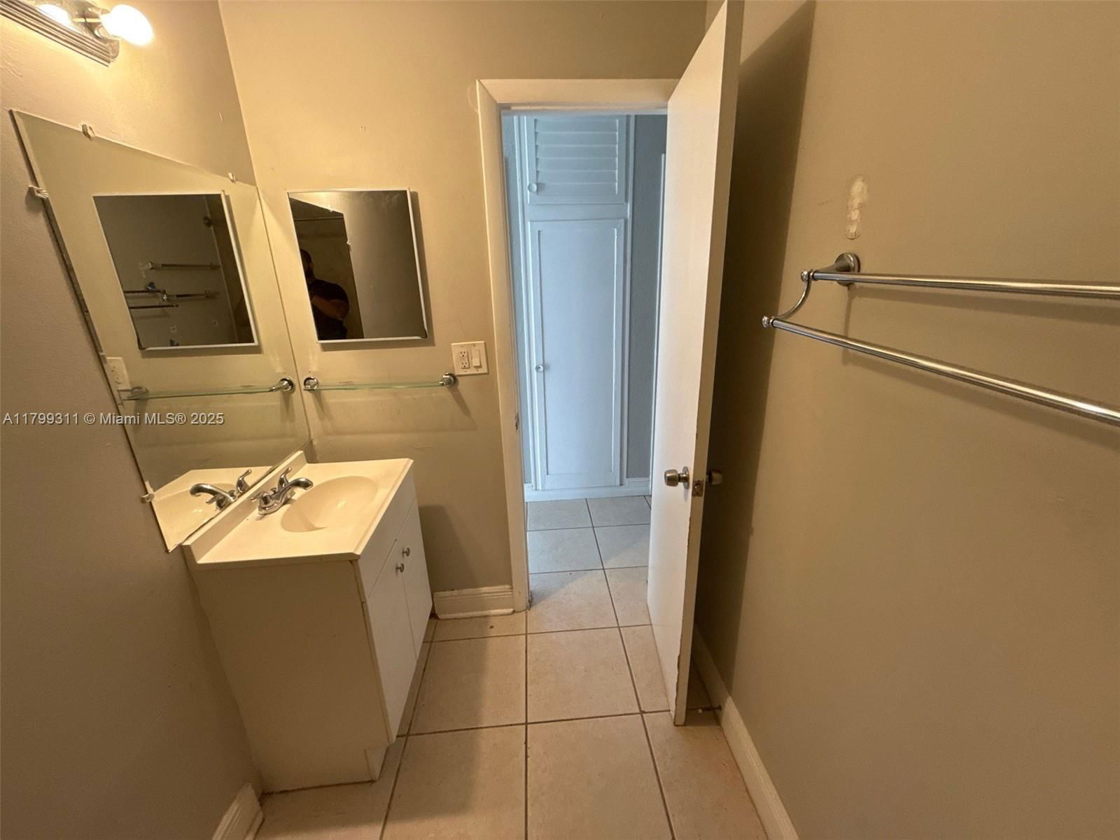 Real estate property located at 4920 11th St, Broward, Flair Subdivision No 1, Lauderhill, FL